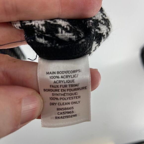 Susina Faux Shearling Collar Black White Plaid Cropped Jacket Womens L NWT - Picture 6 of 7